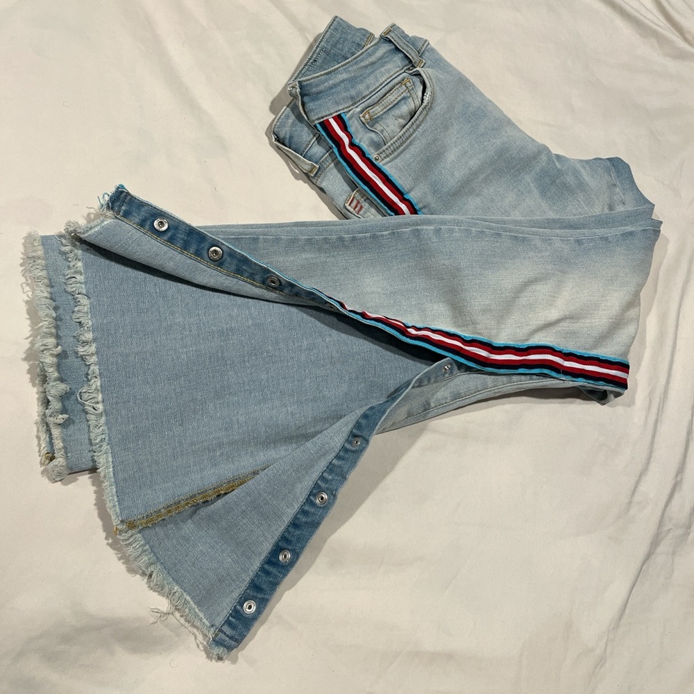 Women’s BDG Urban Outfitters Jeans with multicolored side stripe - Picture 3 of 8